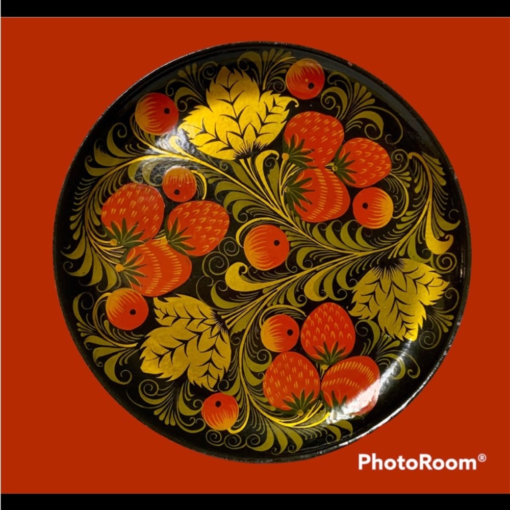 Russian Lacquer Strawberries Collectors Plate